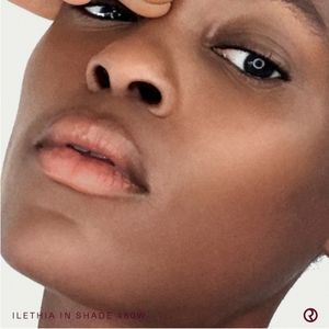 Rare Beauty Liquid Touch Weightless Foundation in 460W